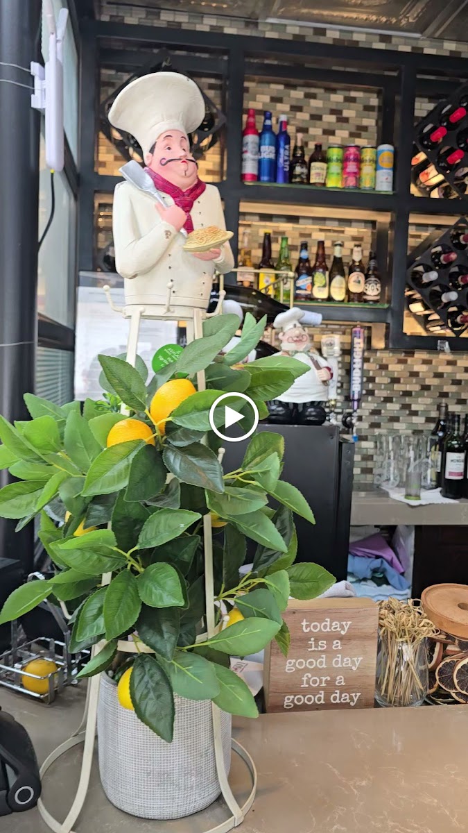 Ricci's Italian Restaurant-2